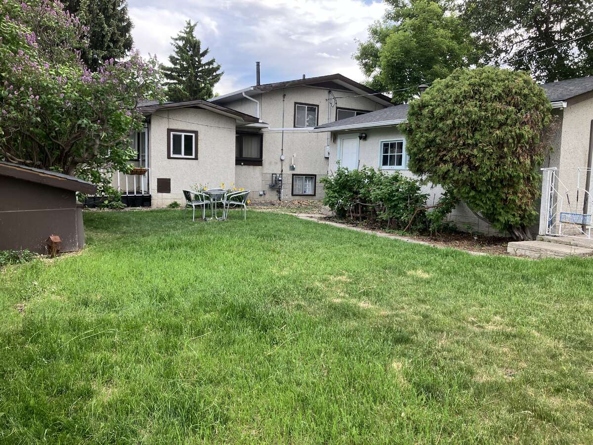 Large backyard - fully fenced
