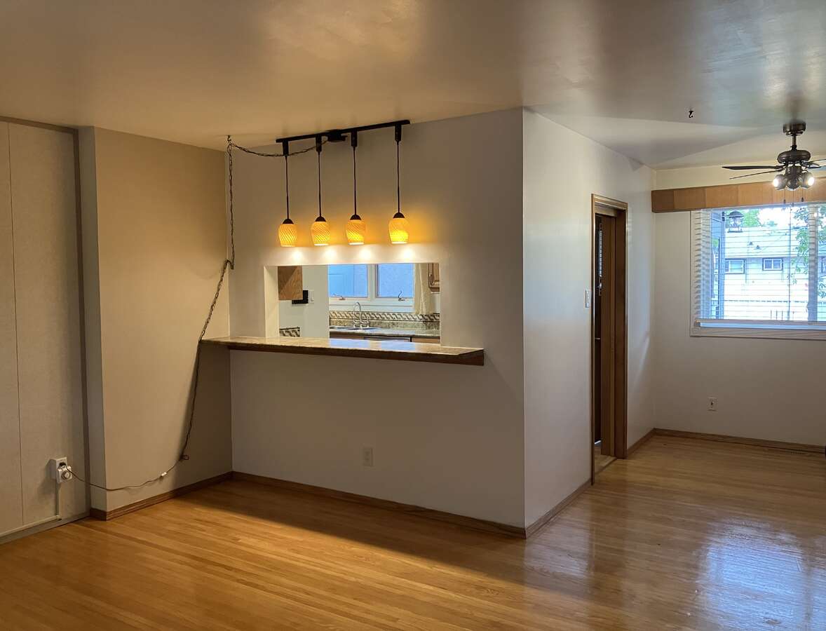 Open access to kitchen - eating space