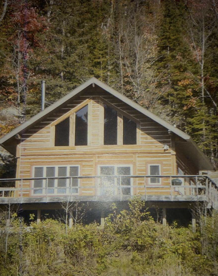 Recreational Property / Acreage / Cottage For Sale in Bruce Mines, ON - 1+1 bed, 1.5 bath
