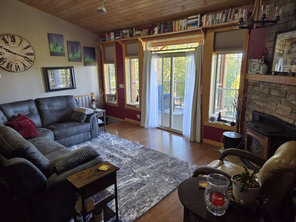 Beautiful acreage with mountain views!