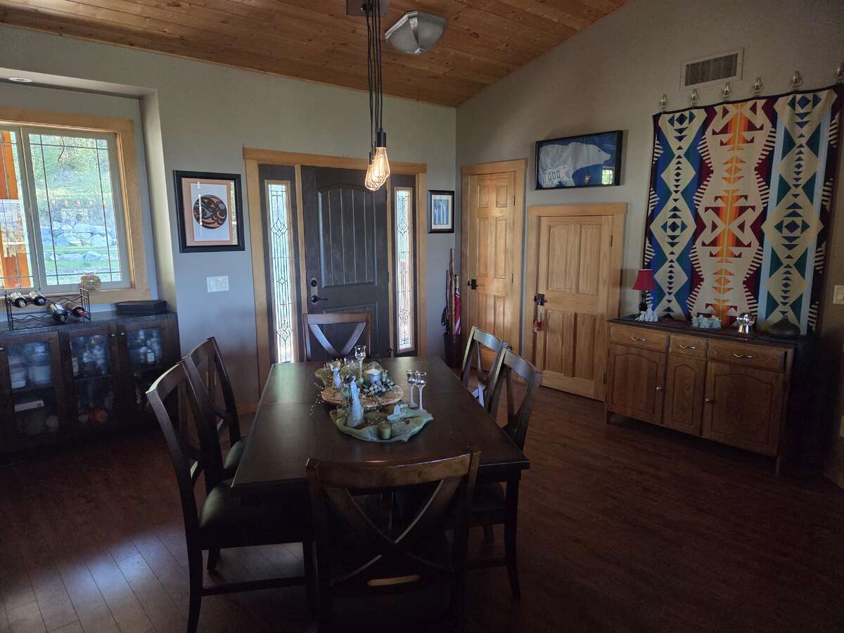 Beautiful acreage with mountain views!