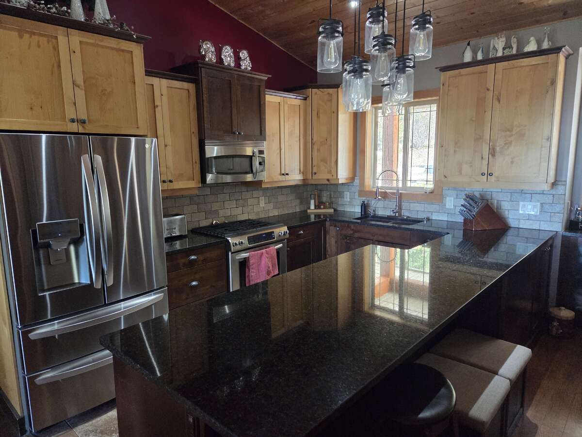 Beautiful acreage with mountain views!