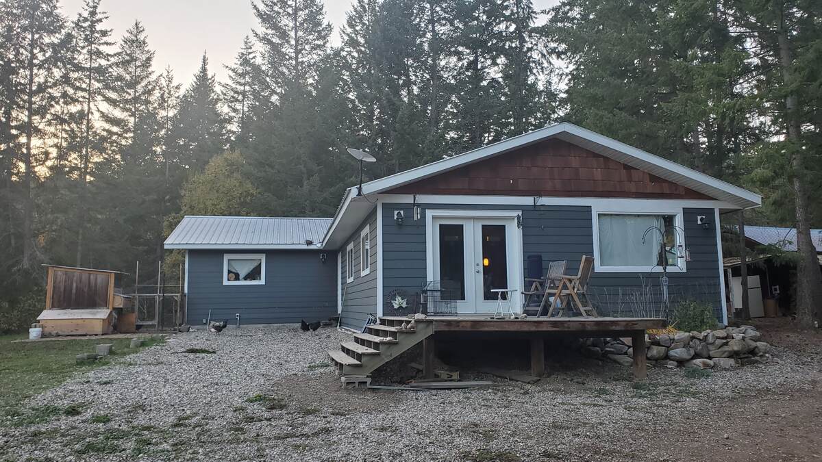 Acreage / House For Sale in Salmon Arm, BC - 4 bed, 2 bath