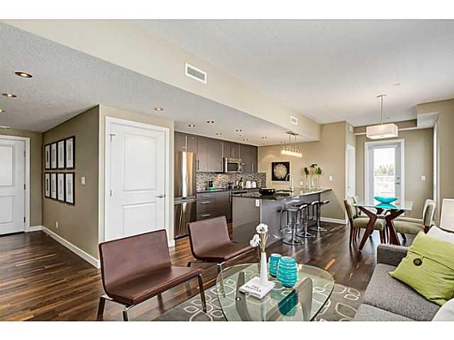 Condo / Apartment For Sale in Calgary, AB - 1+1 bed, 1.5 bath