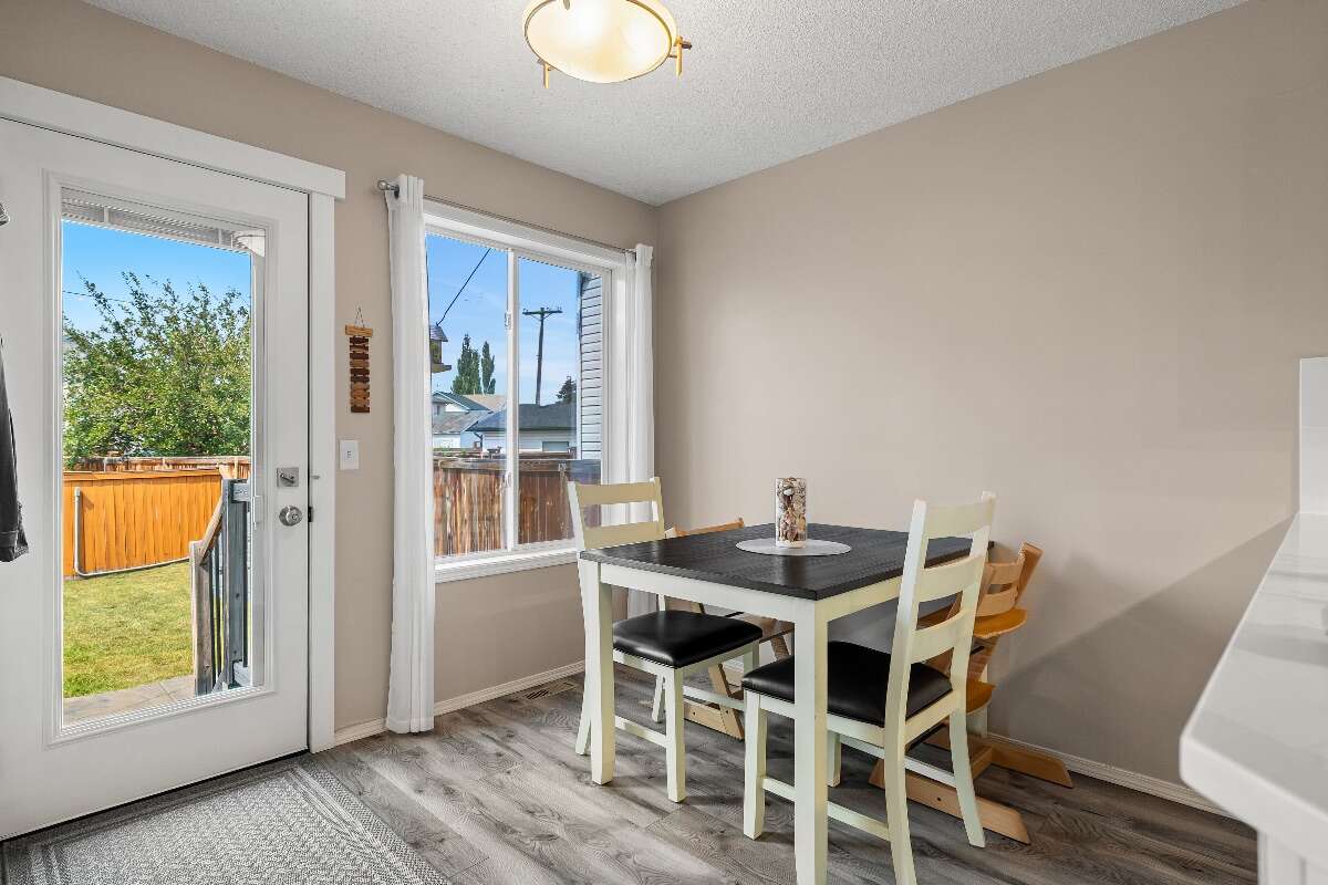 Many modern upgrades, close to amenities & parks
