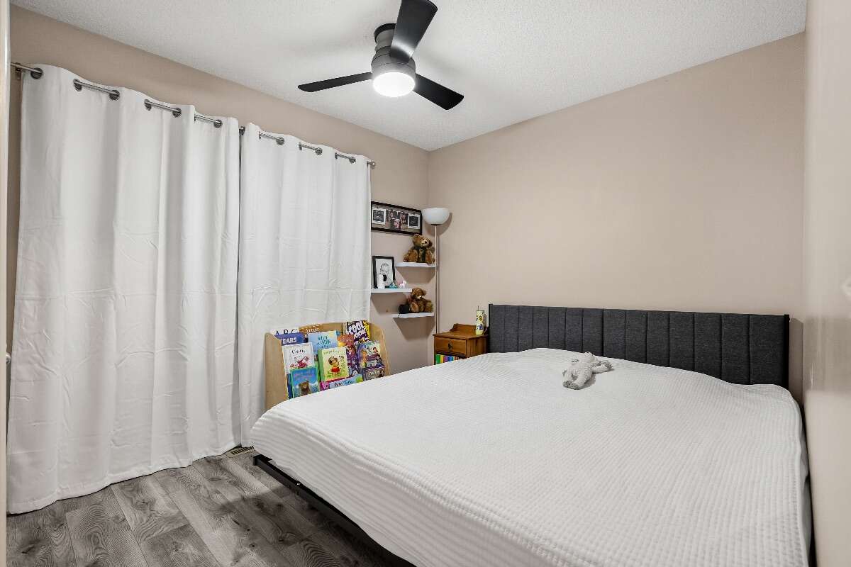 Many modern upgrades, close to amenities & parks