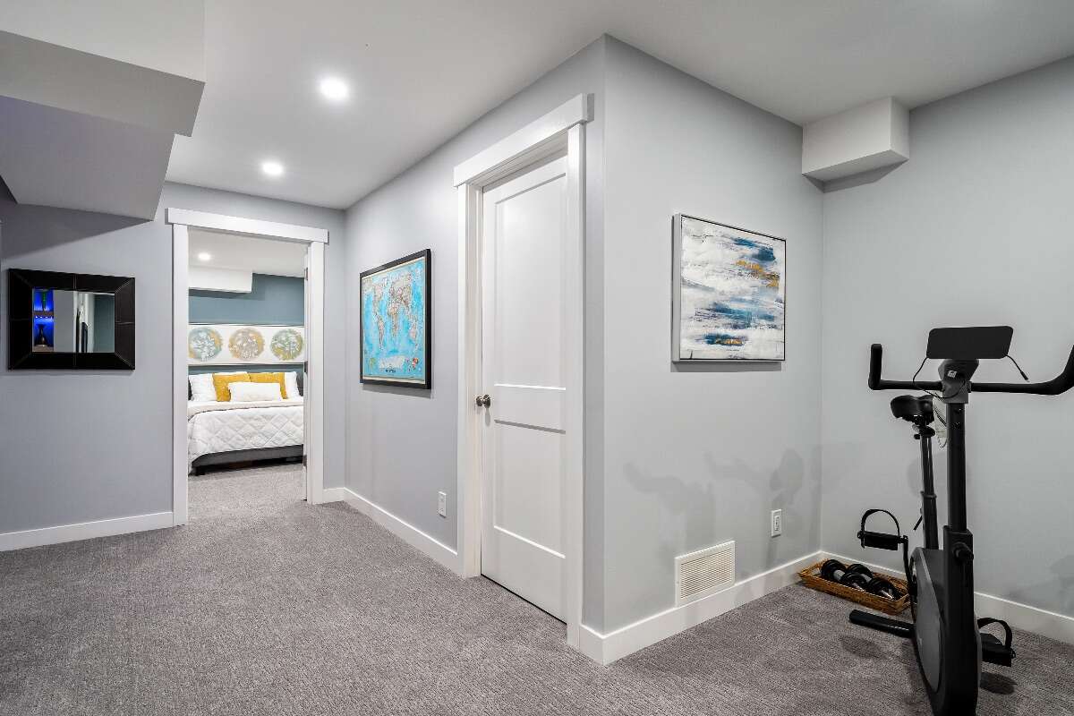 Many modern upgrades, close to amenities & parks
