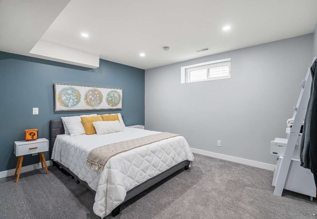 Many modern upgrades, close to amenities & parks