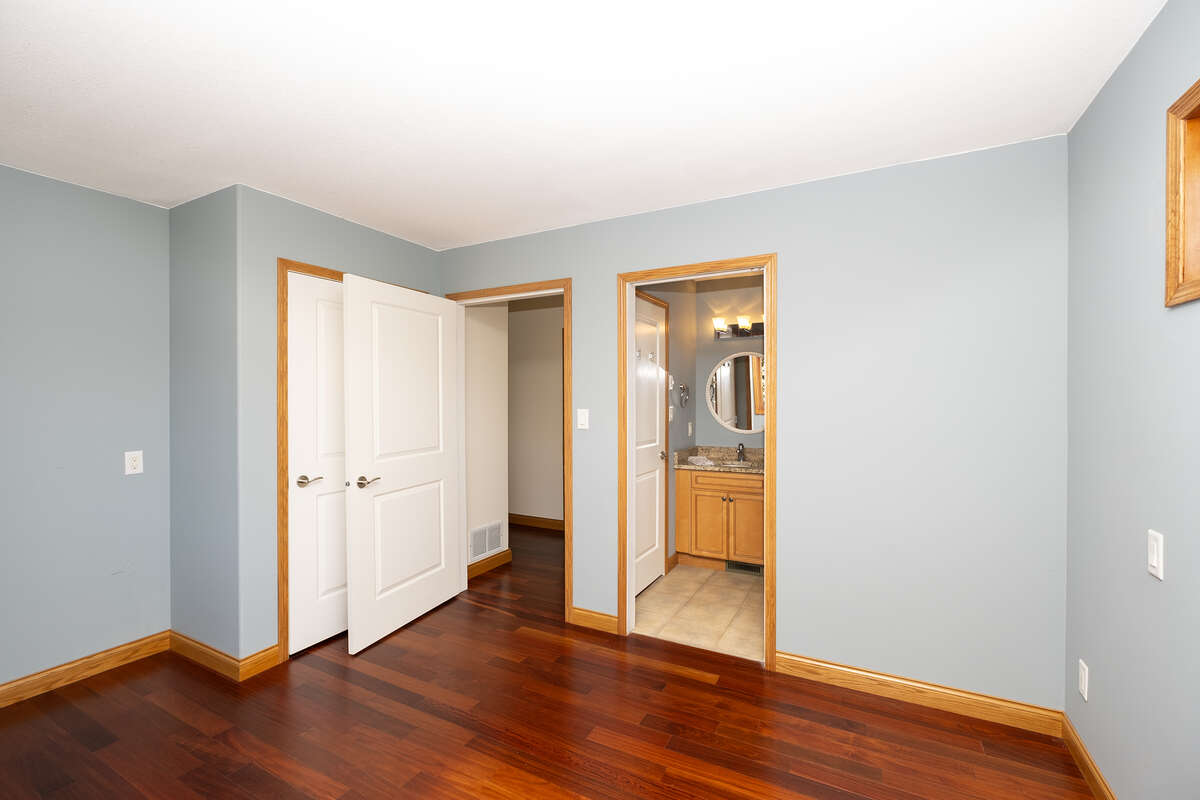 Sliding pocket door from Guest BR to main bathroom