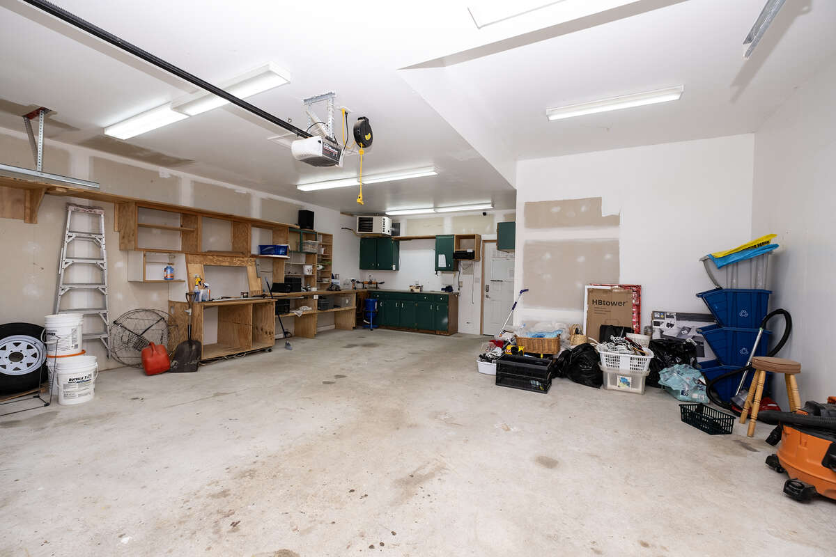 Extra large garage 640 sq ft.