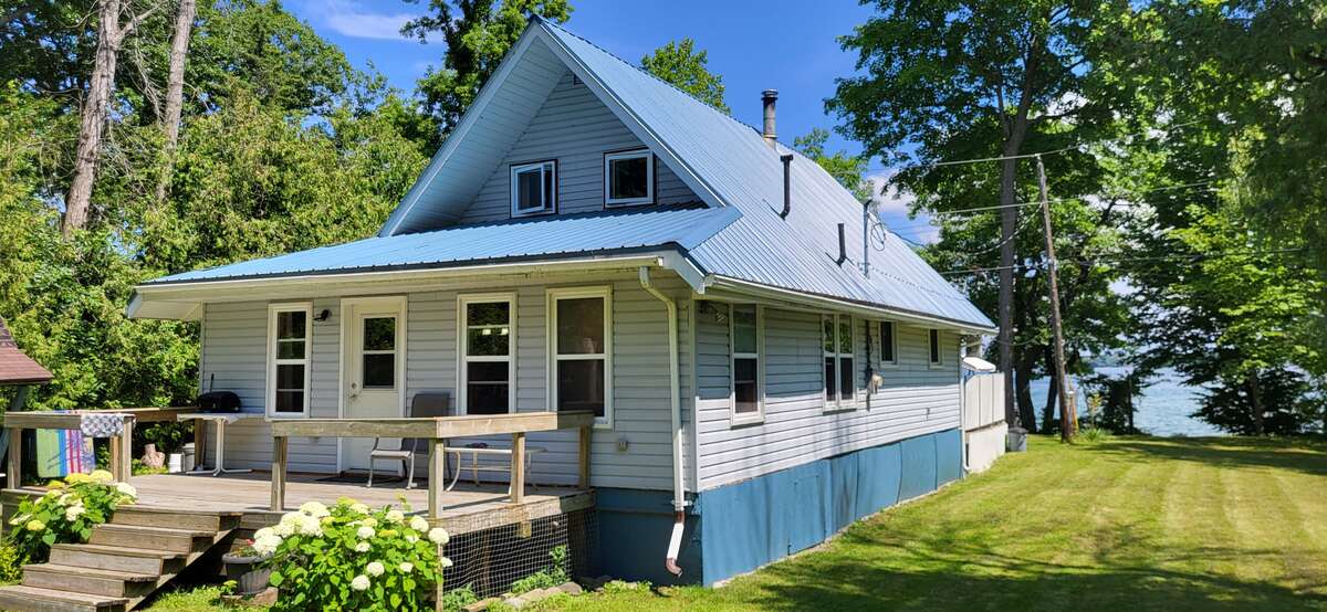 Entrance from the back of cottage with a raised deck (20ftx8ft).