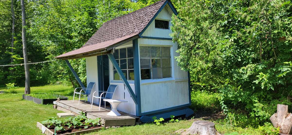 Small Bunkie.