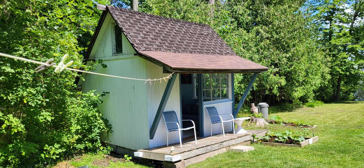 Small Bunkie.
