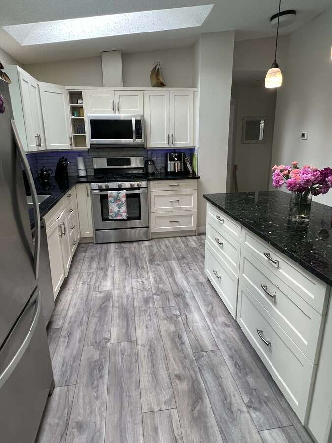 Kitchen - Gas Stove, garburator lots of big drawers and side pantry