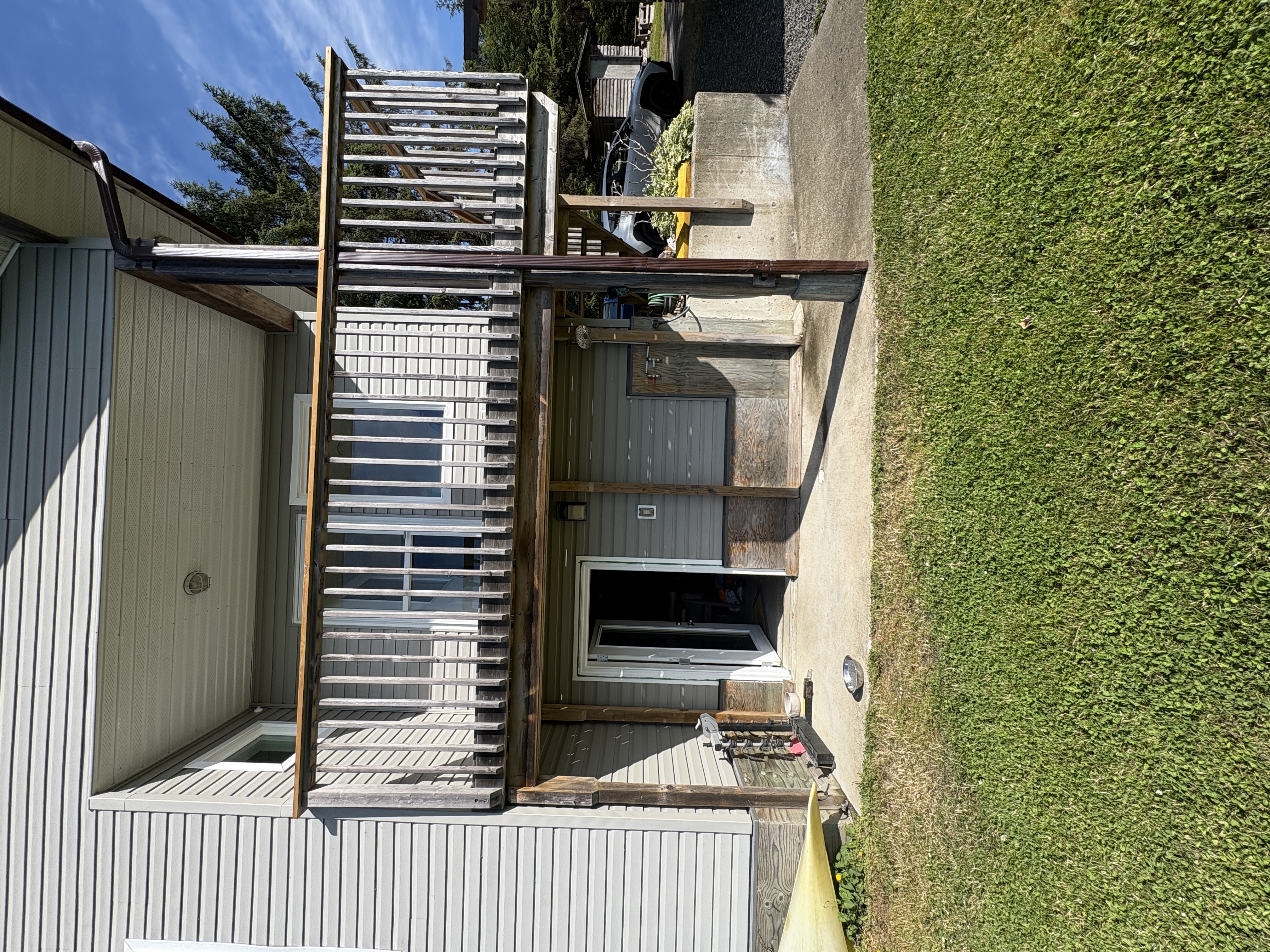 4 bedroom family home & tiny home