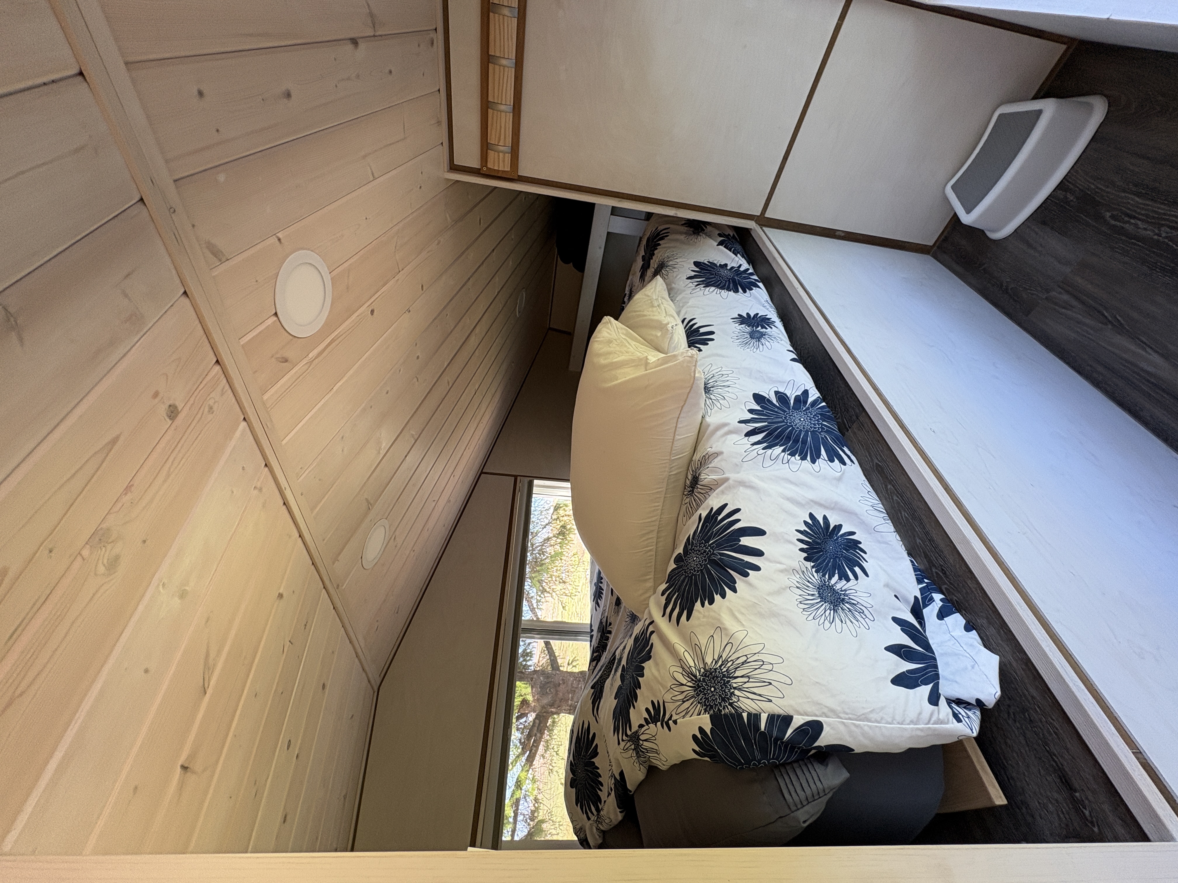 4 bedroom family home & tiny home