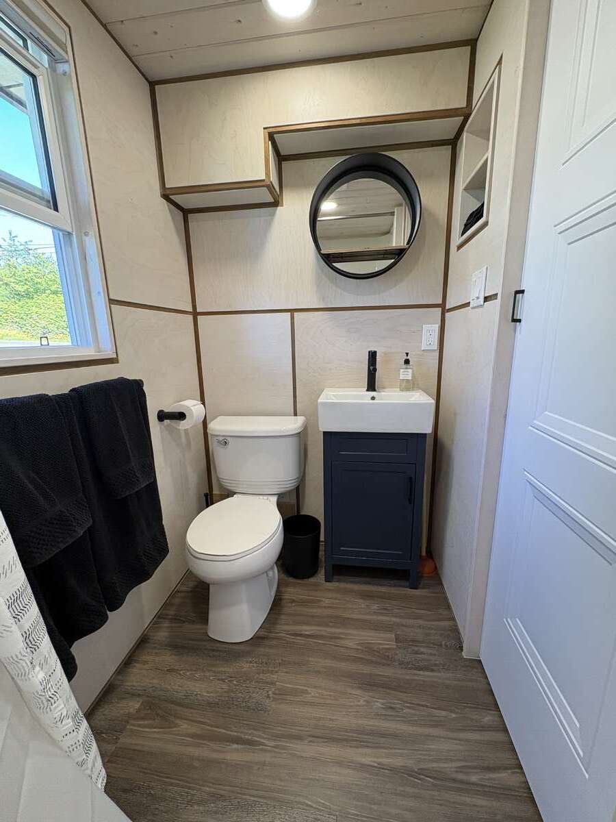 4 bedroom family home & tiny home