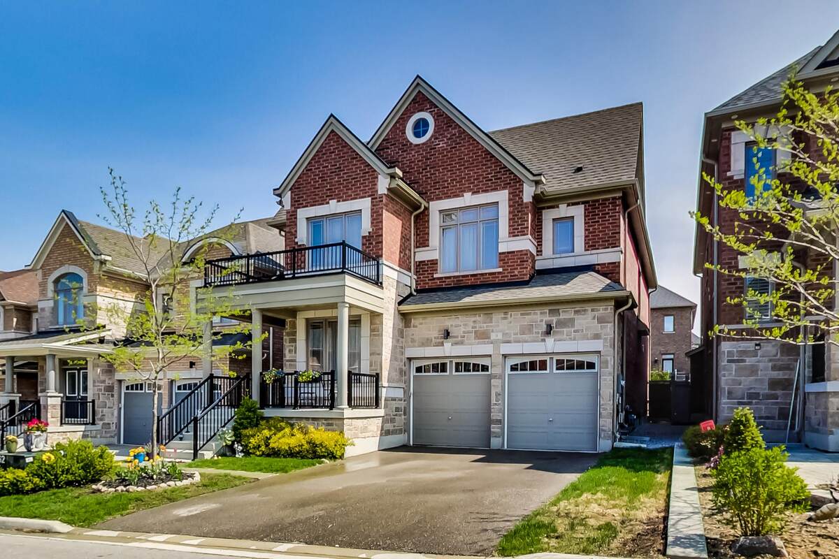  For Sale in East Gwillimbury, 