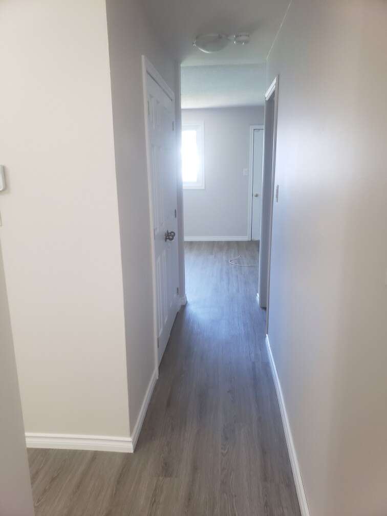 **NEWLY RENOVATED 3 BEDROOM TOWNHOUSE FOR RENT**