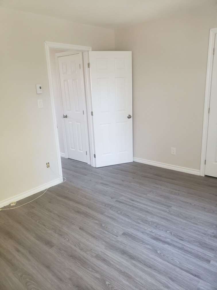 **NEWLY RENOVATED 3 BEDROOM TOWNHOUSE FOR RENT**