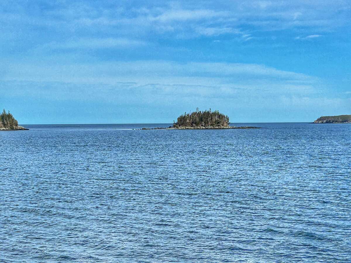 100 wild islands