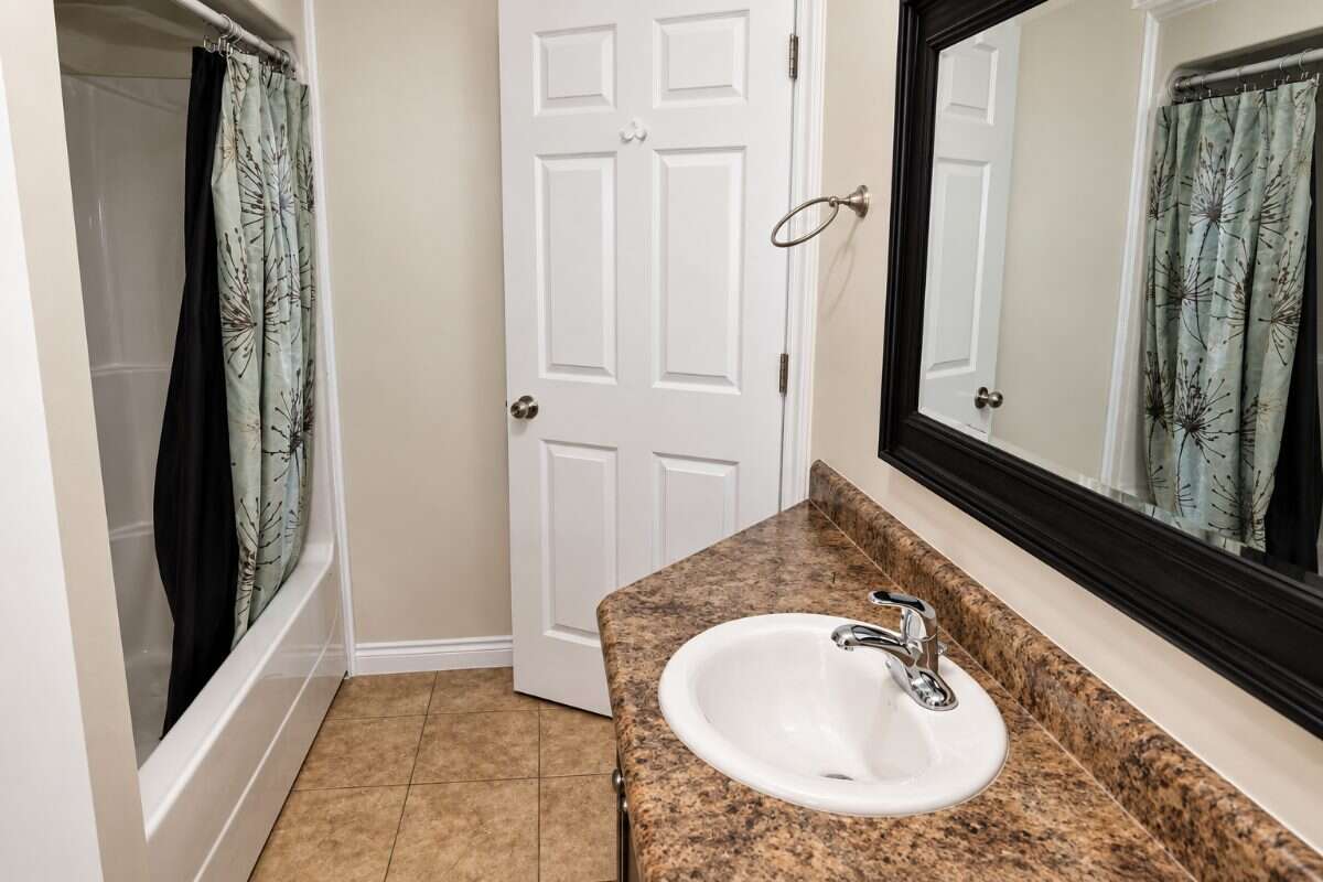 Beautiful, sun-filled 3-bedroom, 2.5-bath