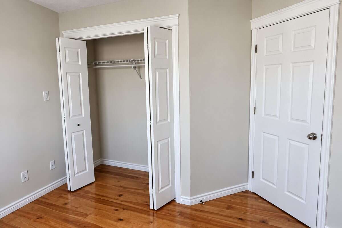 Beautiful, sun-filled 3-bedroom, 2.5-bath