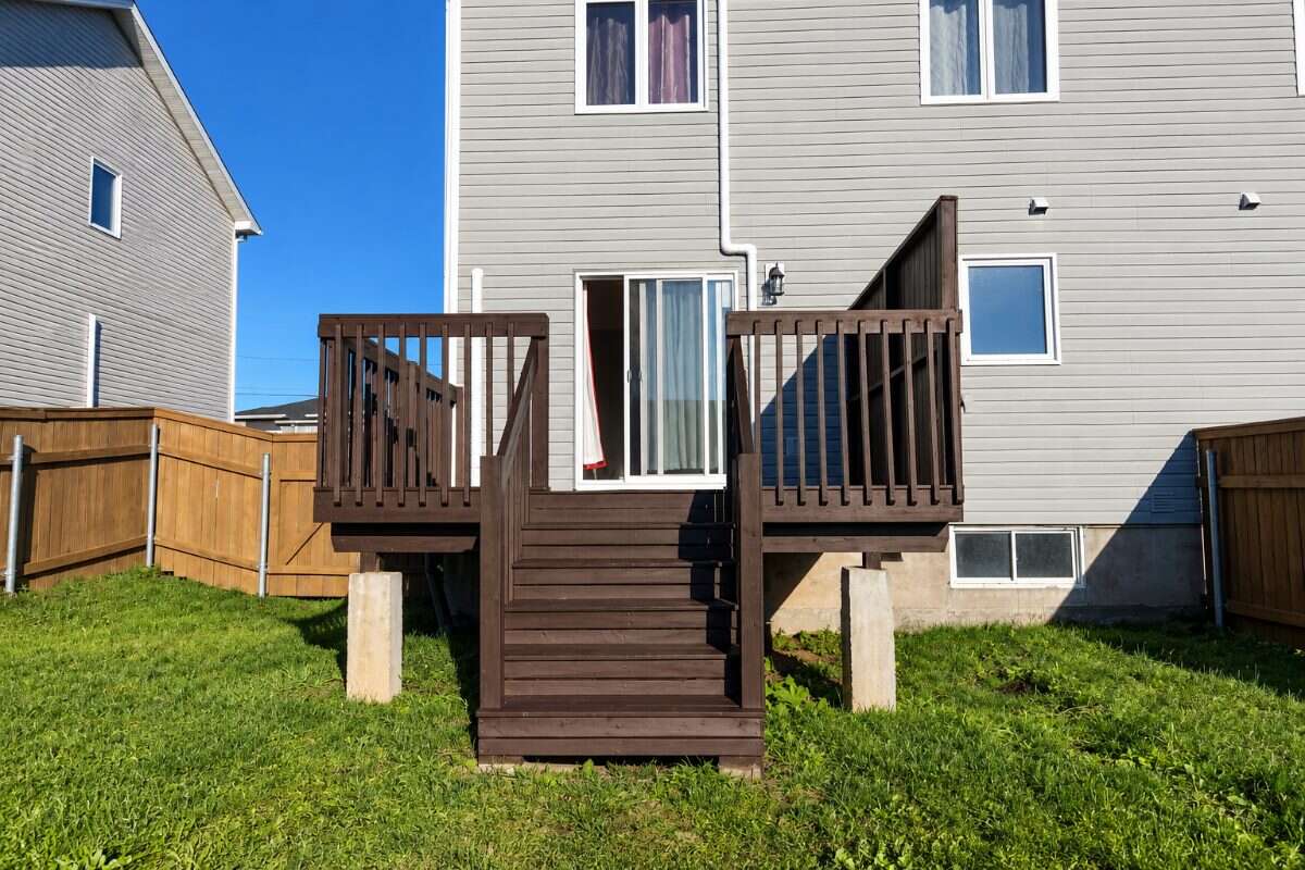 Beautiful, sun-filled 3-bedroom, 2.5-bath