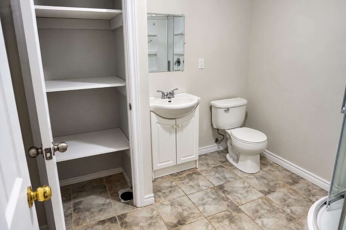 Beautiful, sun-filled 3-bedroom, 2.5-bath