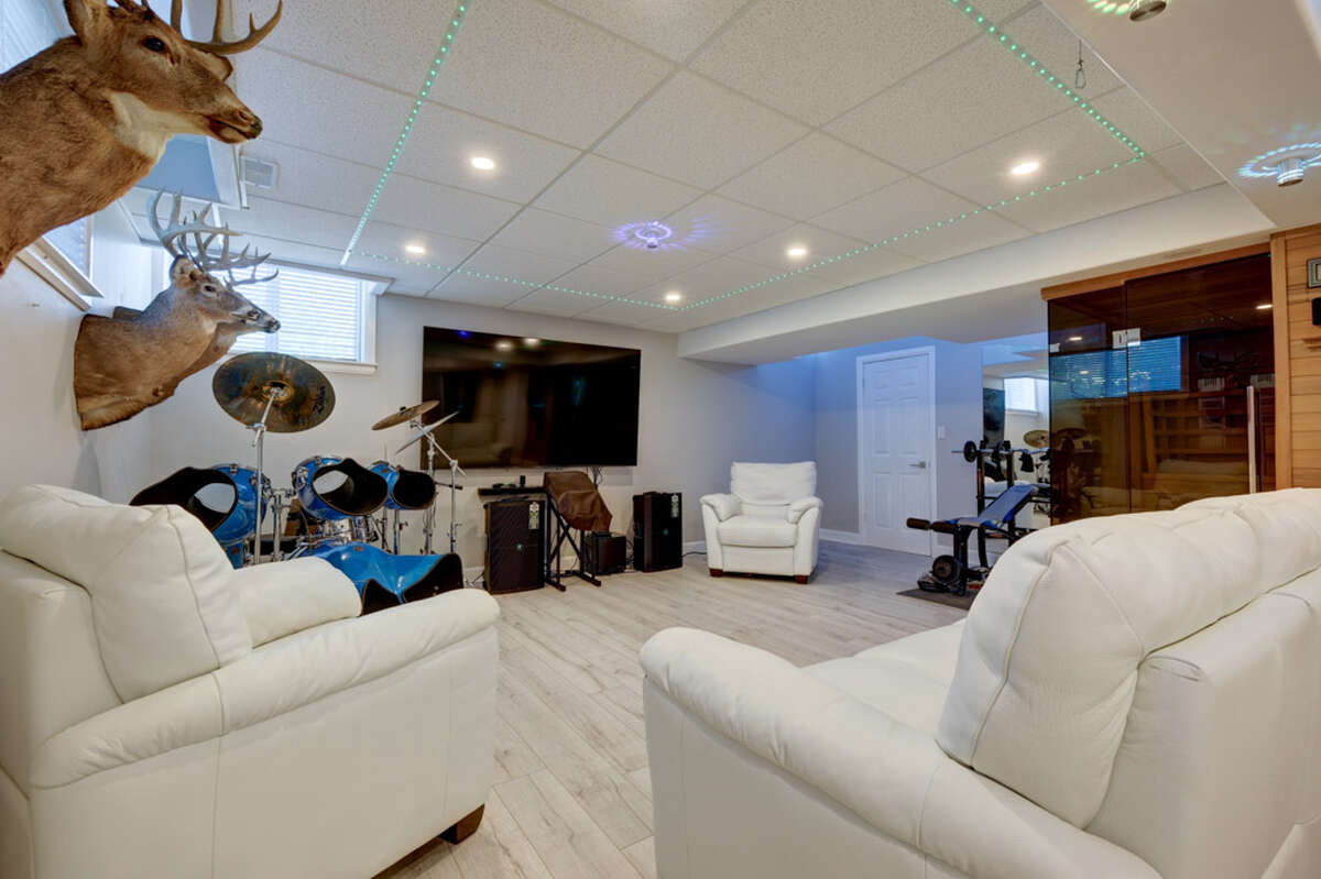 Entertainment Room, Lower Level