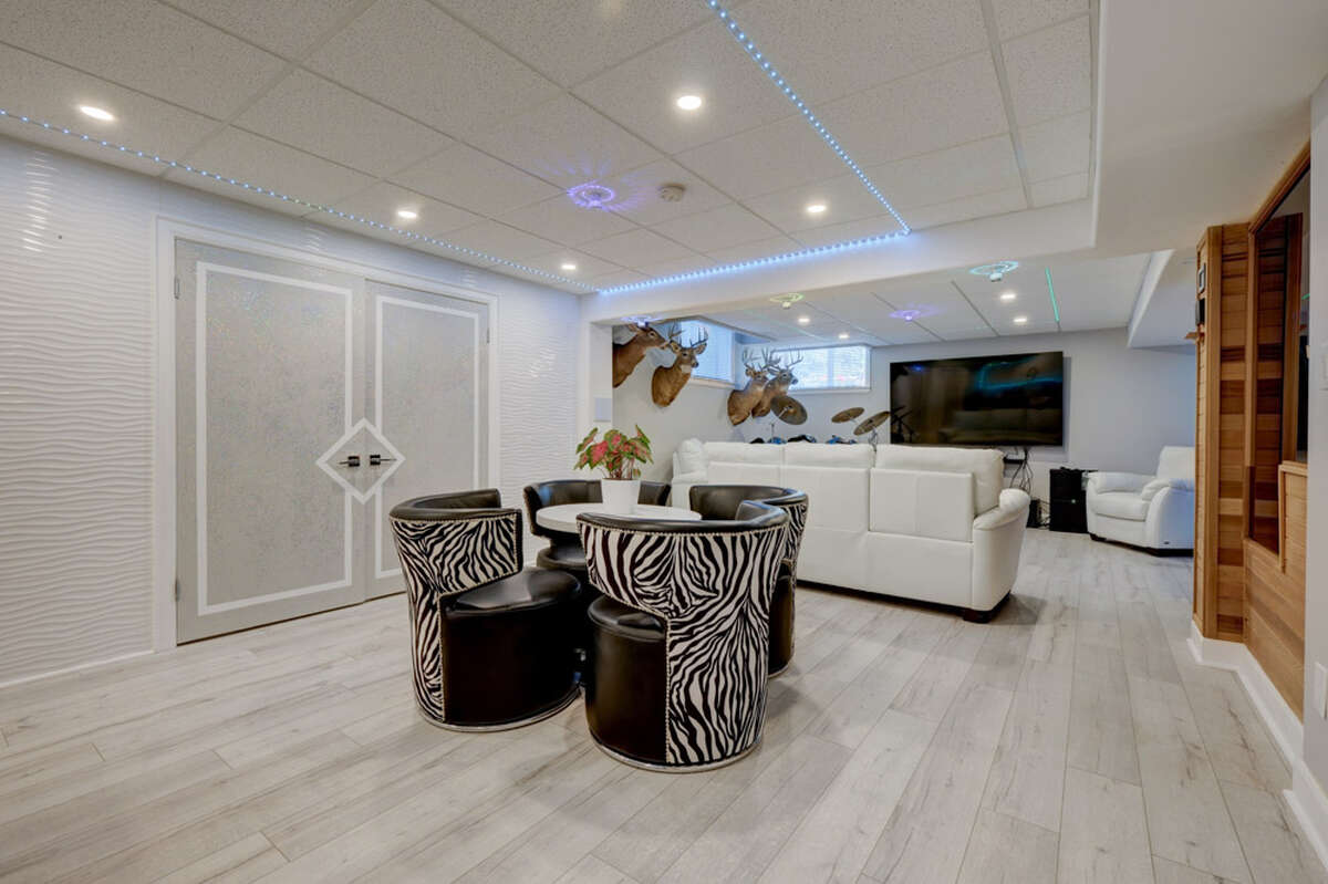Entertainment Room, Lower Level
