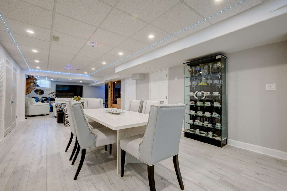Entertainment Room, Lower Level