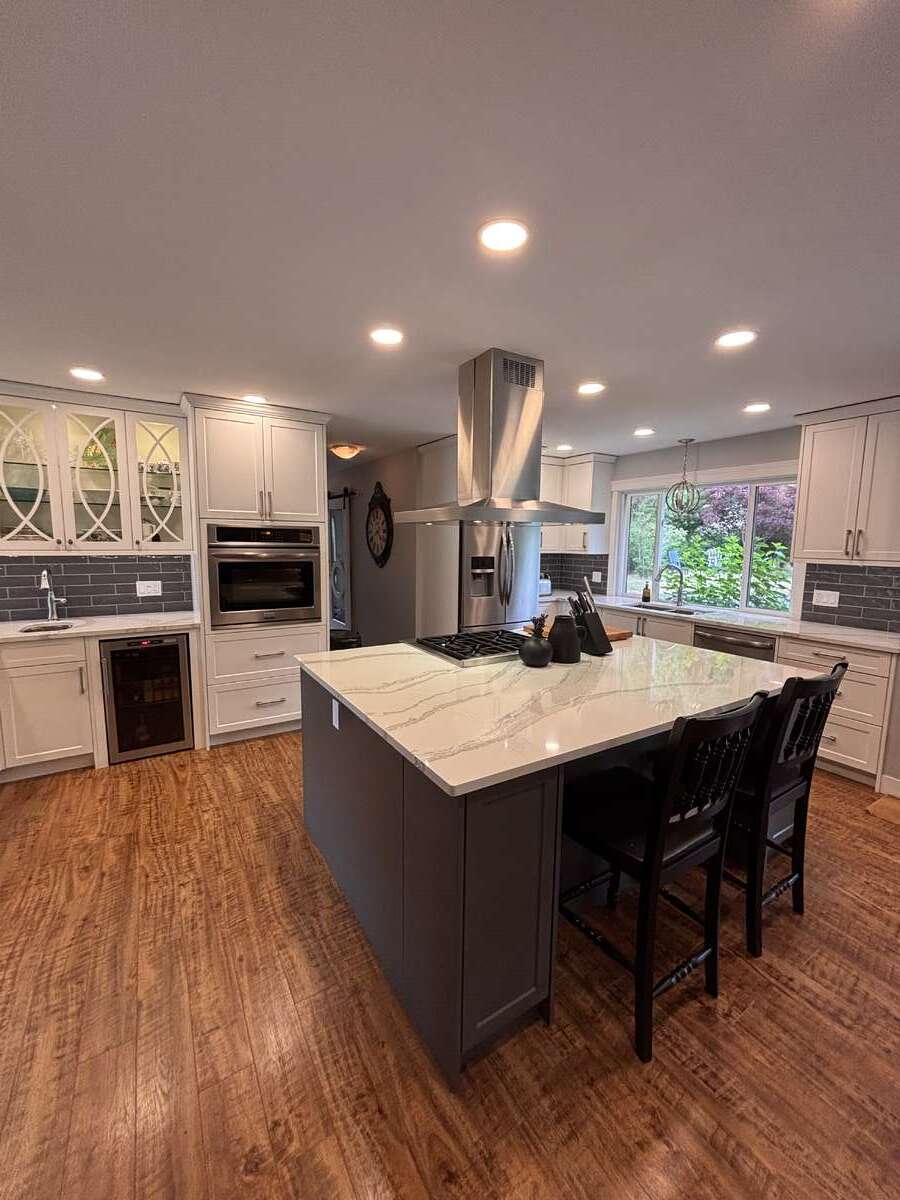 Charming rancher in desirable Huband area