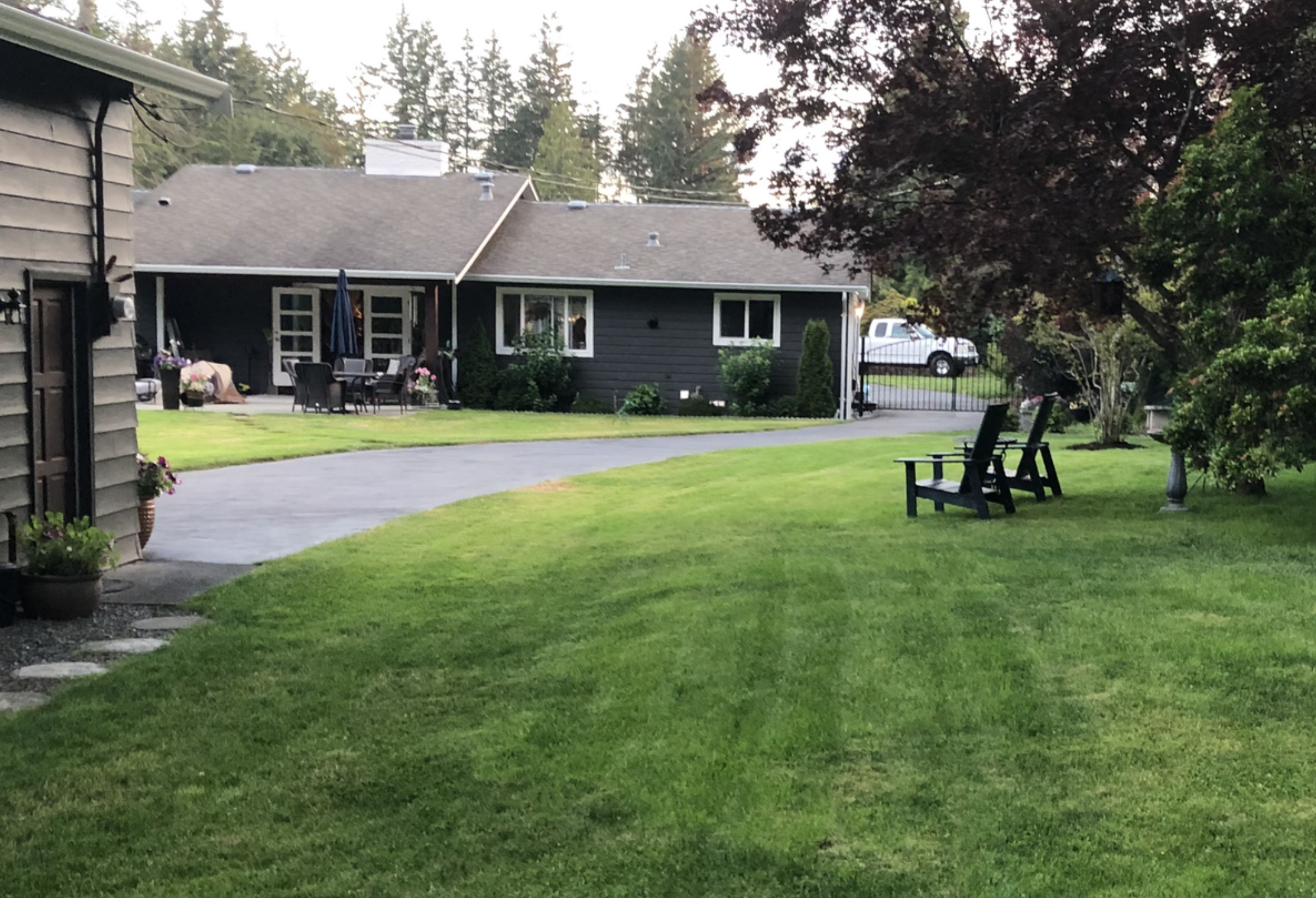 Charming rancher in desirable Huband area