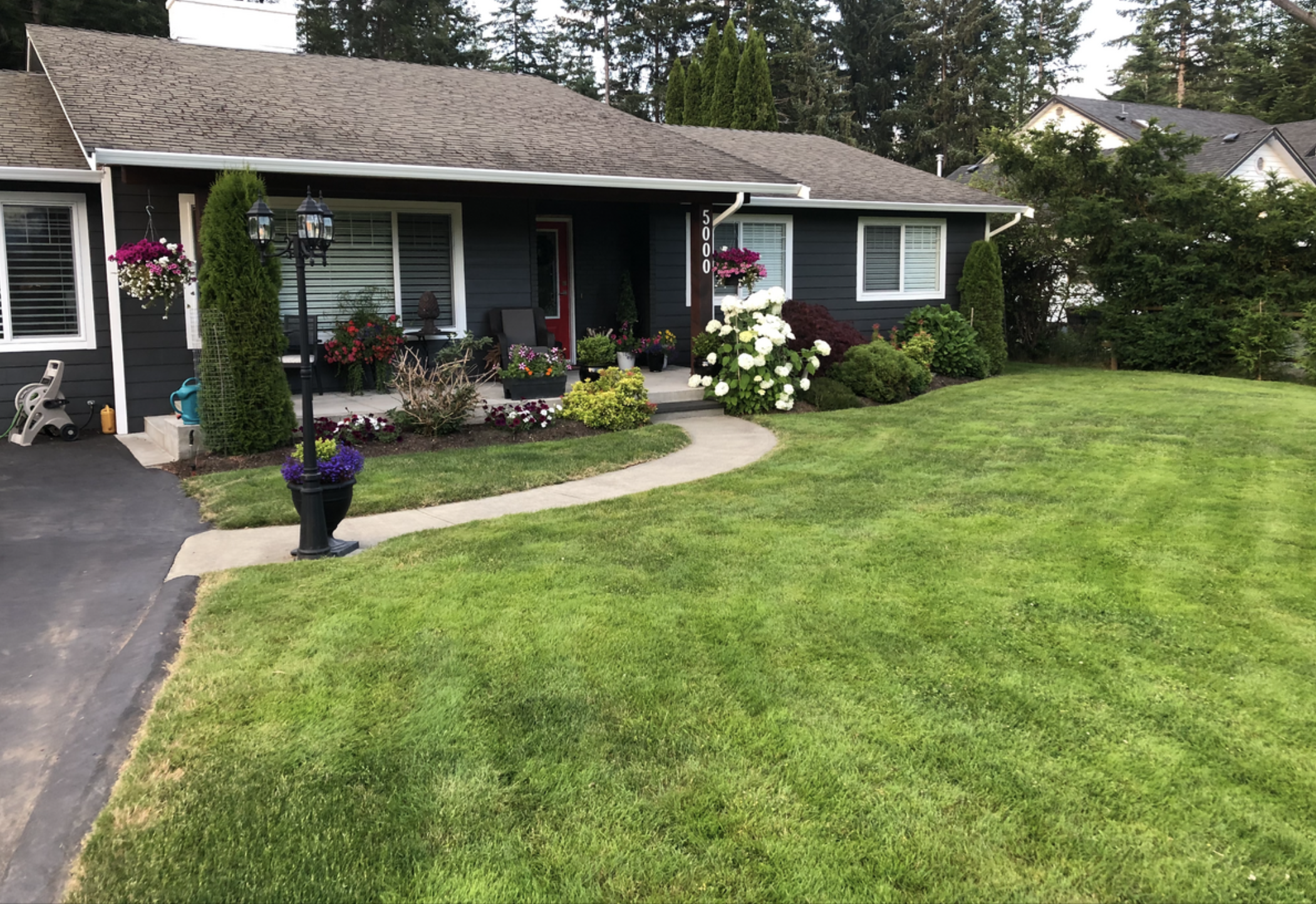 Charming rancher in desirable Huband area