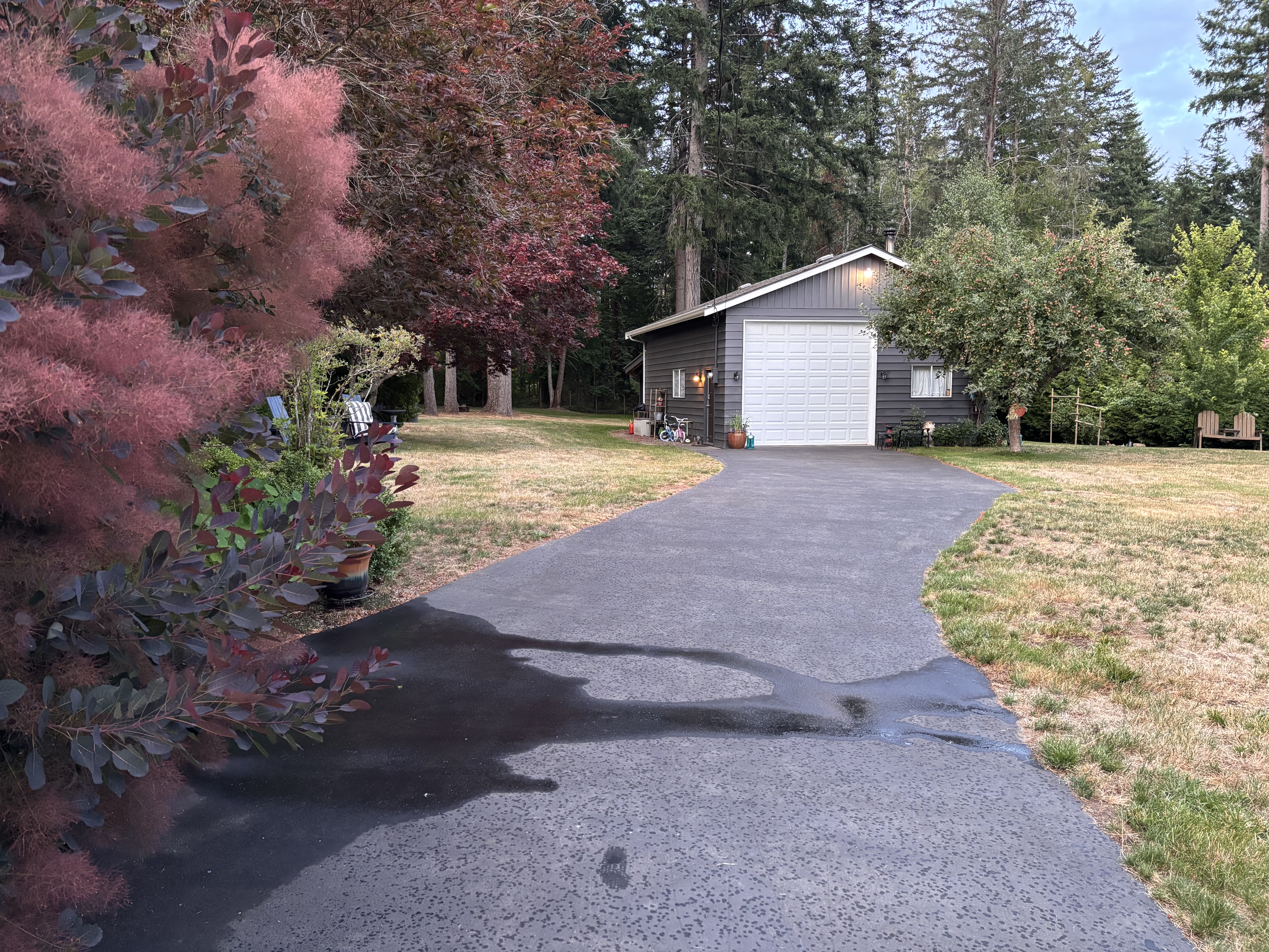 Charming rancher in desirable Huband area