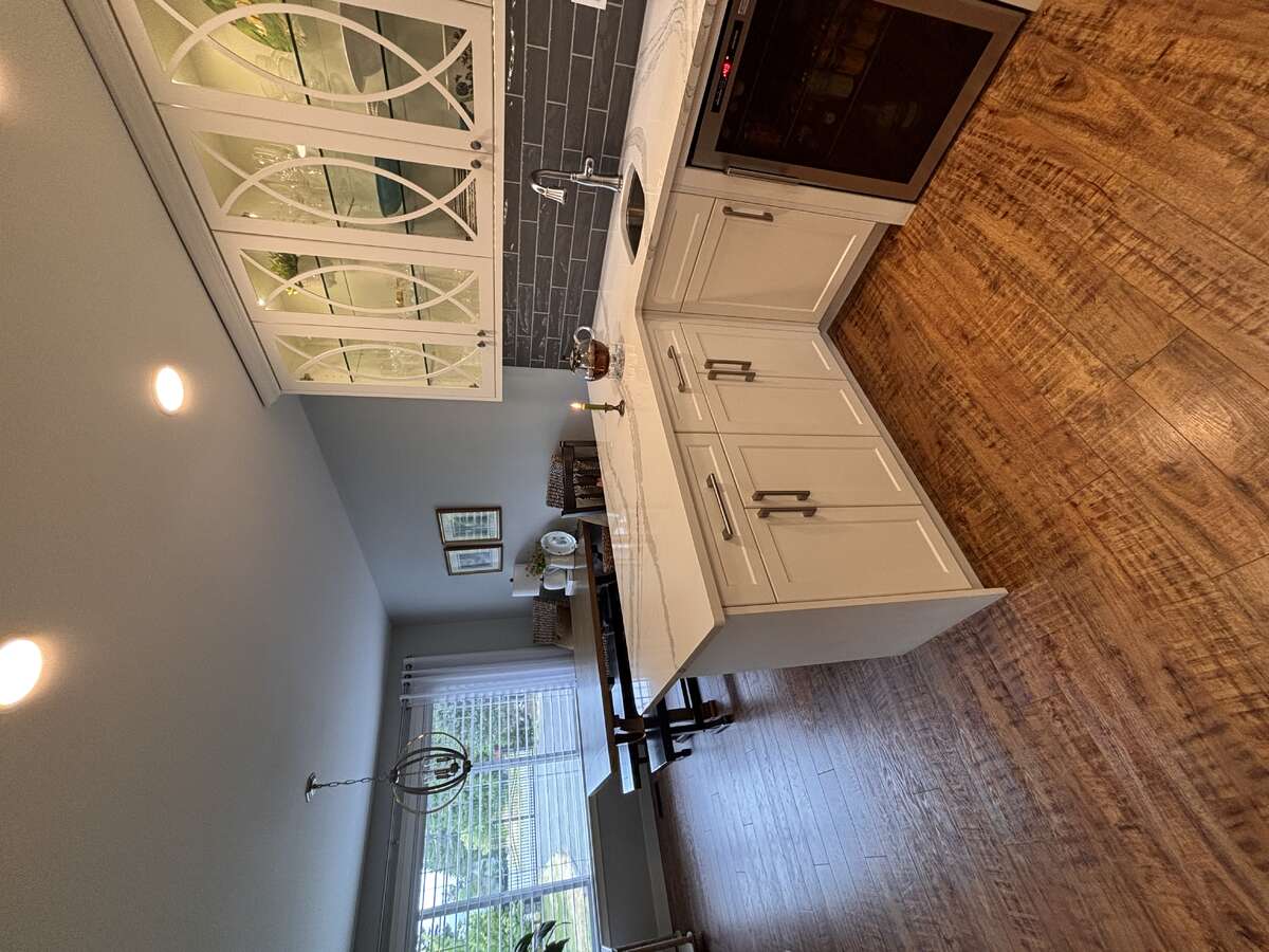 Charming rancher in desirable Huband area