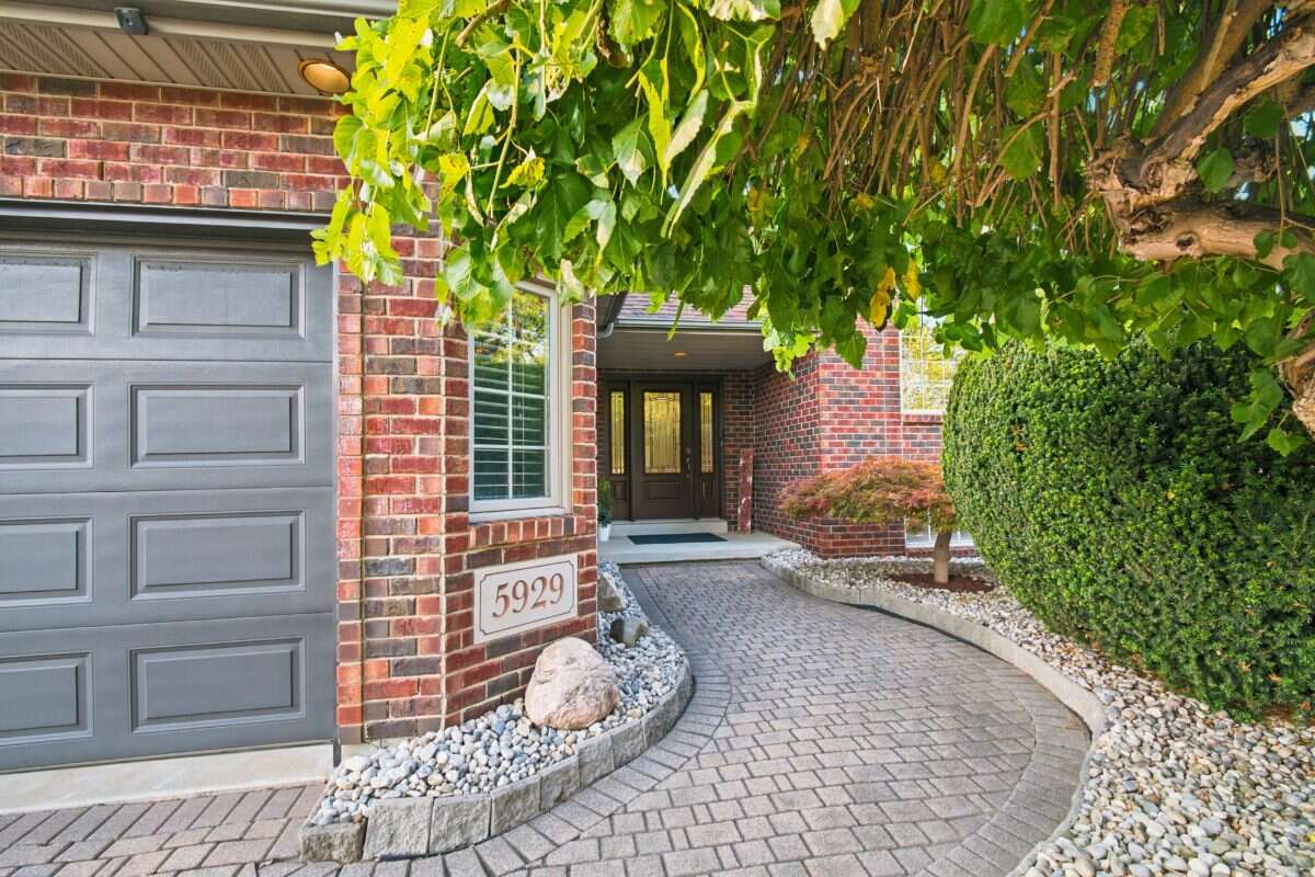 RARE Above-Ground 4-Bedroom Raised Ranch