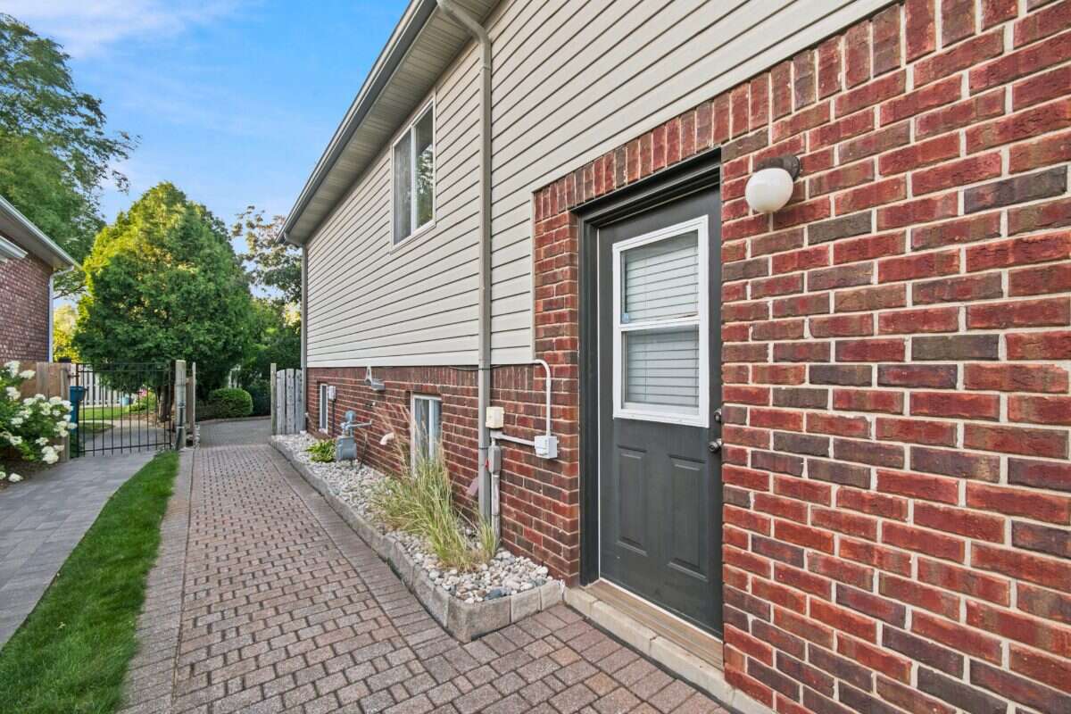 RARE Above-Ground 4-Bedroom Raised Ranch