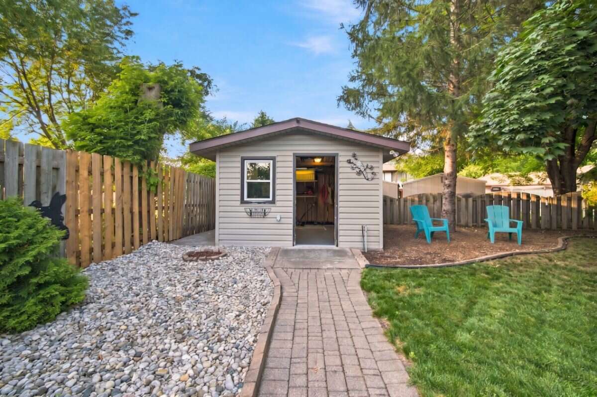 RARE Above-Ground 4-Bedroom Raised Ranch