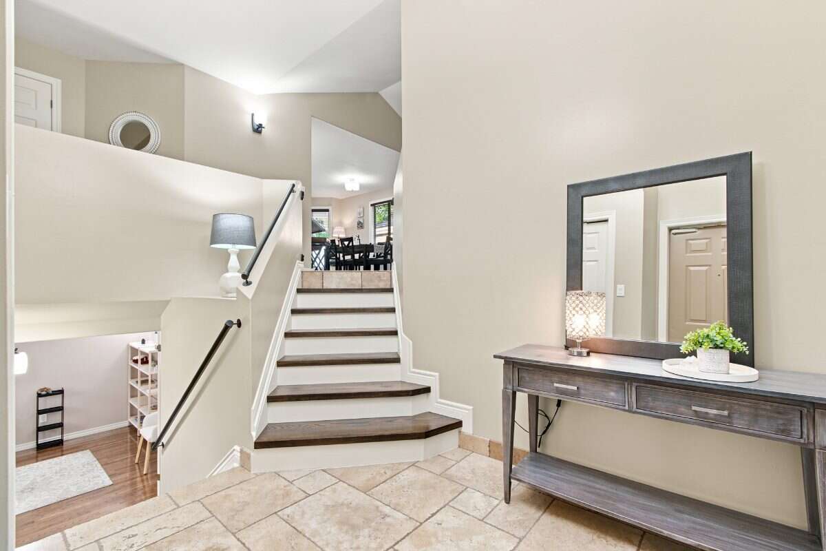 RARE Above-Ground 4-Bedroom Raised Ranch