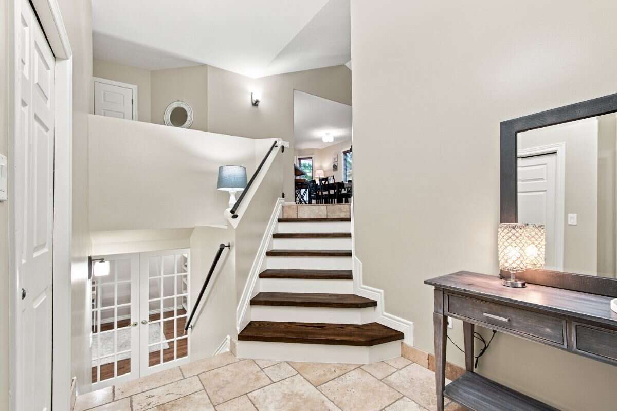 RARE Above-Ground 4-Bedroom Raised Ranch