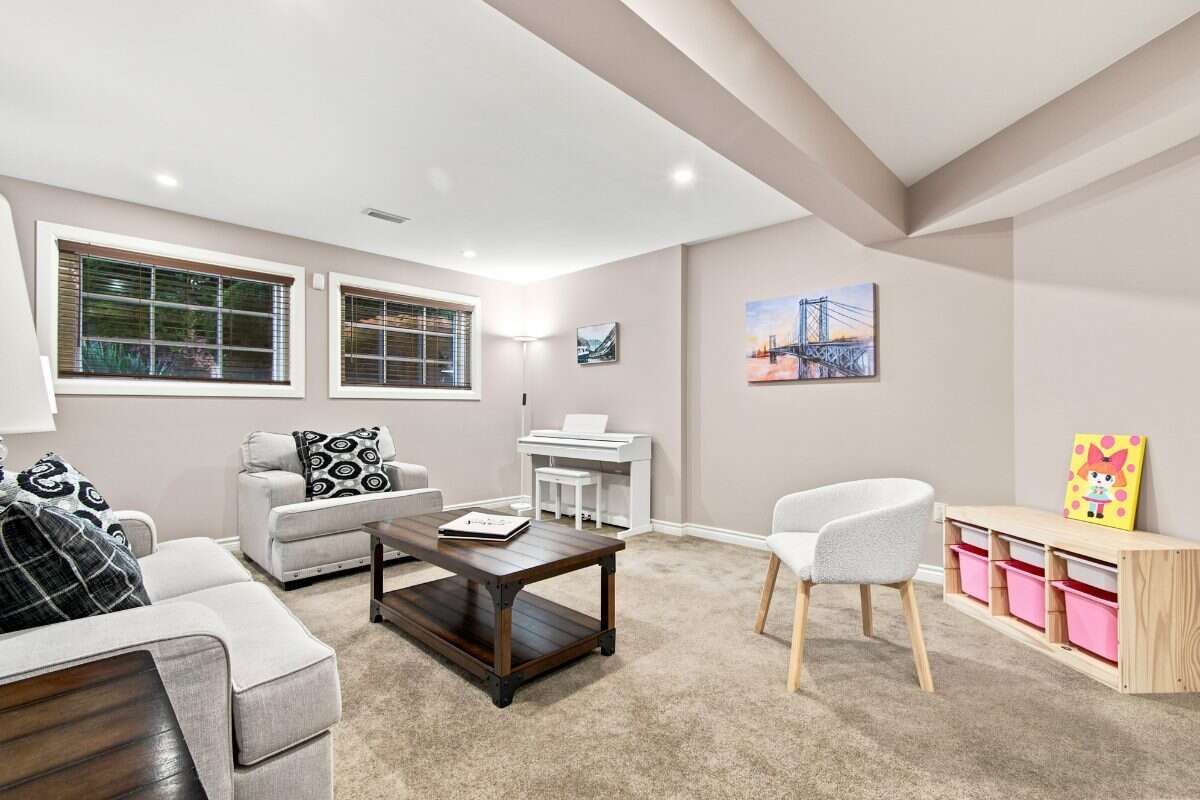 RARE Above-Ground 4-Bedroom Raised Ranch