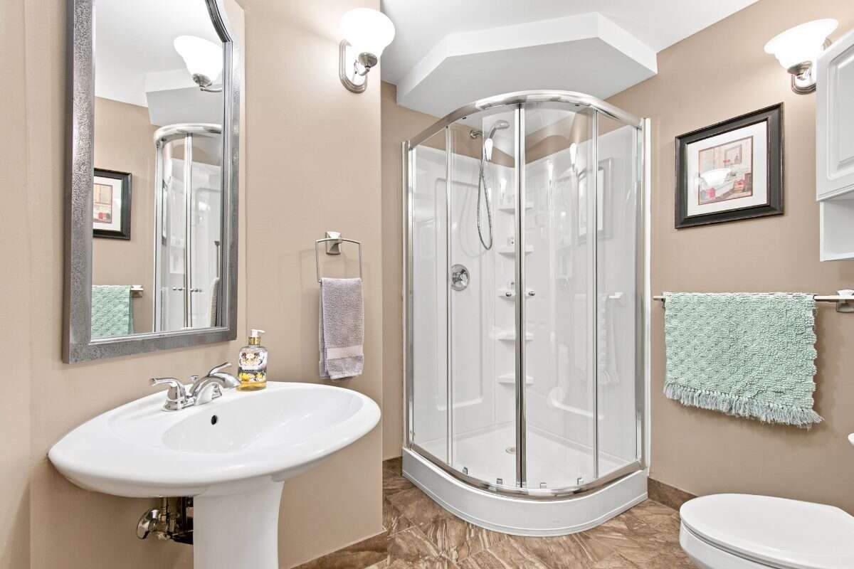 RARE Above-Ground 4-Bedroom Raised Ranch