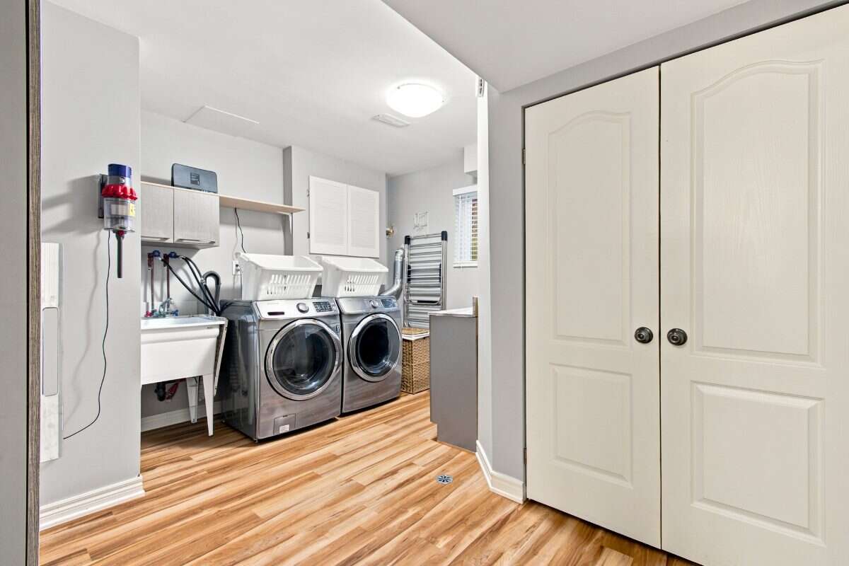 RARE Above-Ground 4-Bedroom Raised Ranch