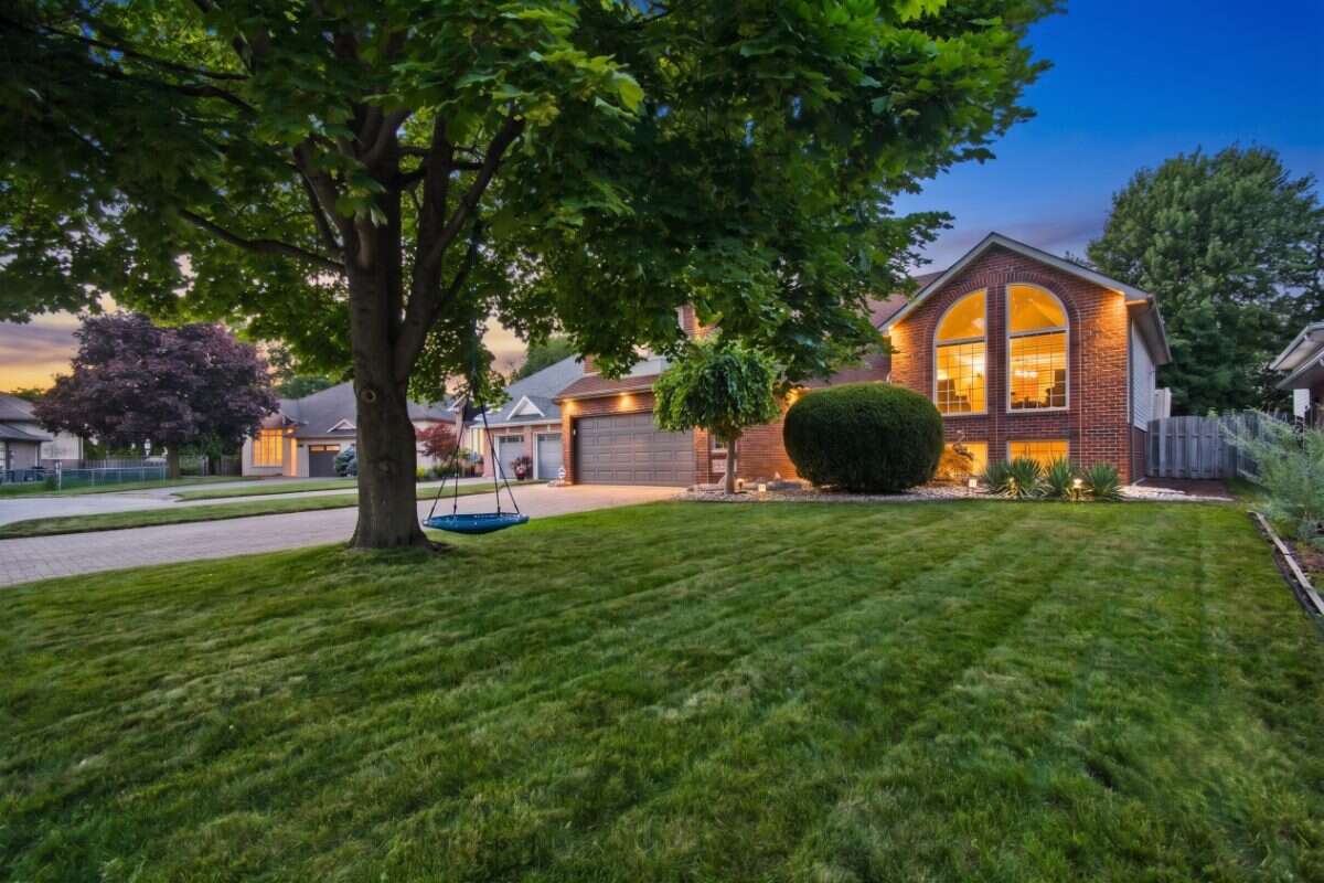 RARE Above-Ground 4-Bedroom Raised Ranch