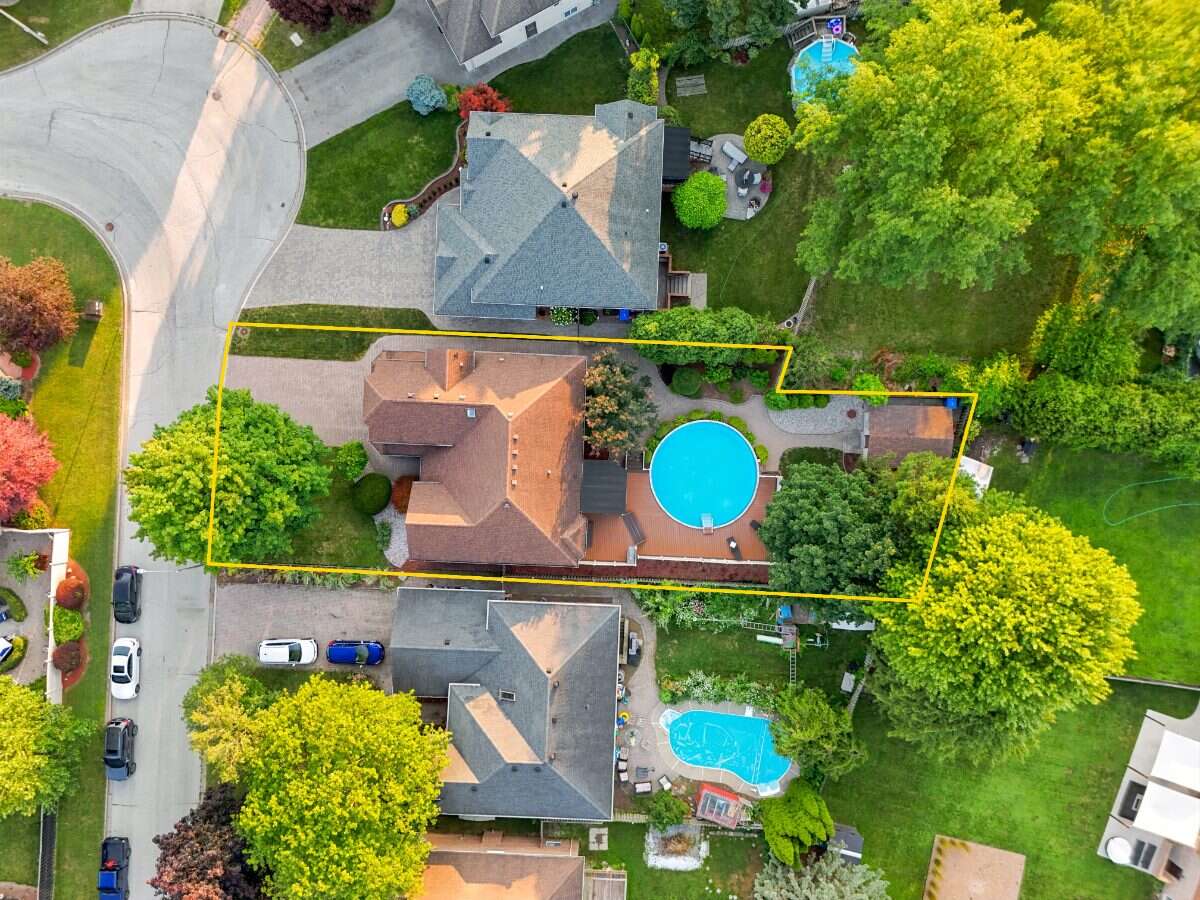 RARE Above-Ground 4-Bedroom Raised Ranch