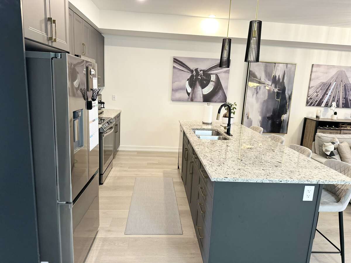 Kitchen - Main Floor