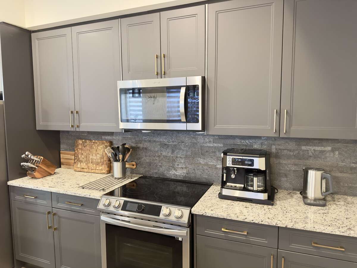 Kitchen - Main Floor