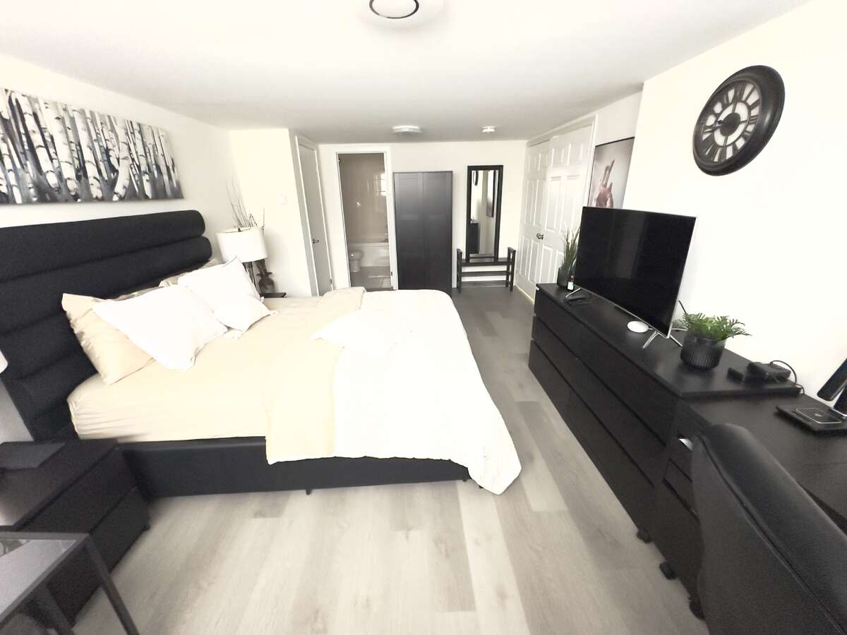 Guest Bedroom (Ensuite) - Basement